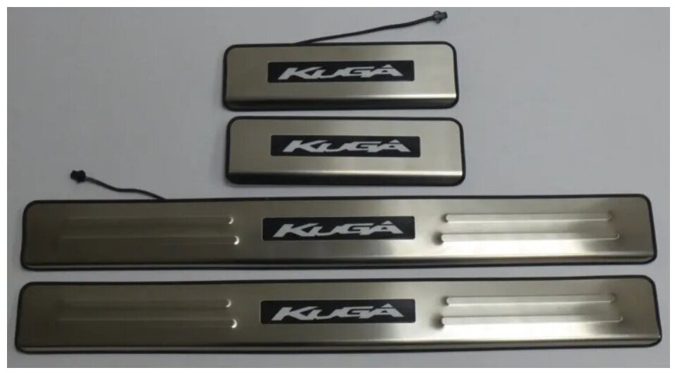 Накладки на пороги светящиеся Ford Kuga 2008-2019 / Форд Куга