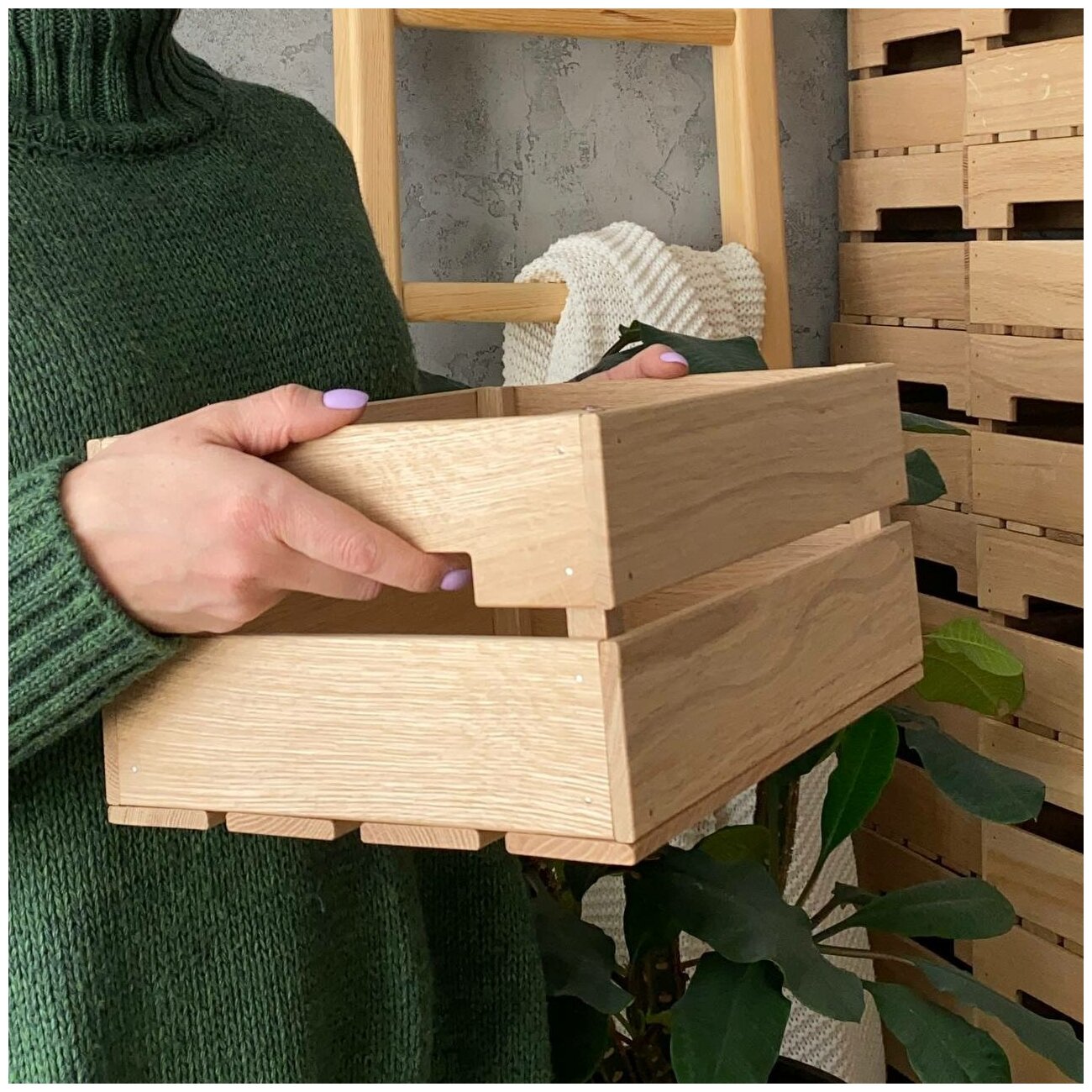 Ящик деревянный из дуба для хранения с ручками 32х23х15см - фотография № 1