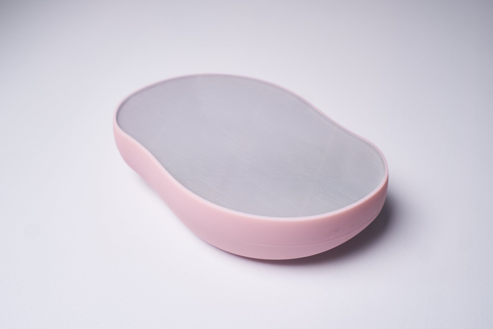 Депилятор ластик для удаления волос и пилинга кожи, кристалл-депилятор с нано-абразивным покрытием, розовая пудра - фотография № 4