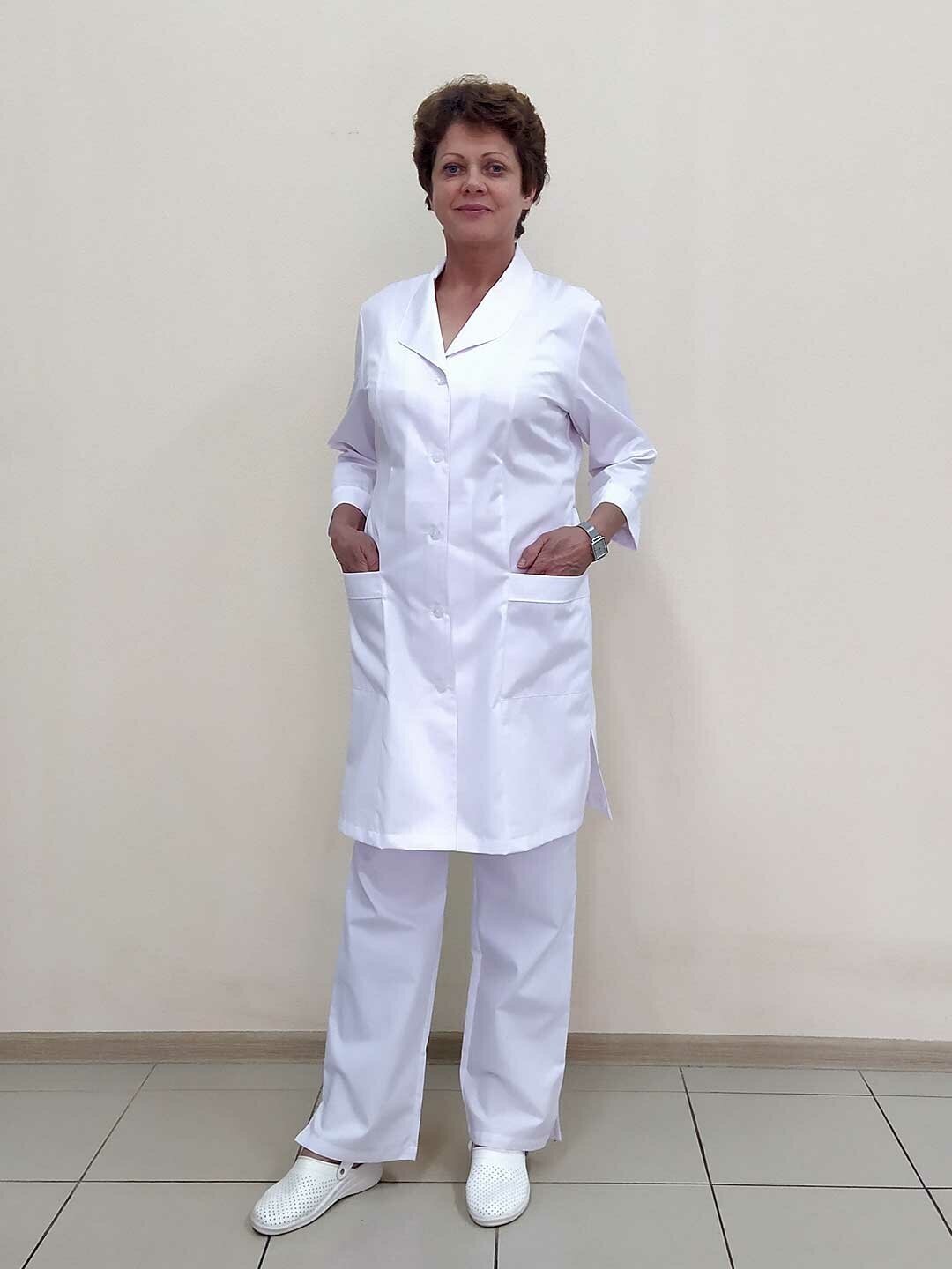 Халат женский, производитель Фабрика швейных изделий №3, модель М-568, рост 164, размер 54, цвет белый