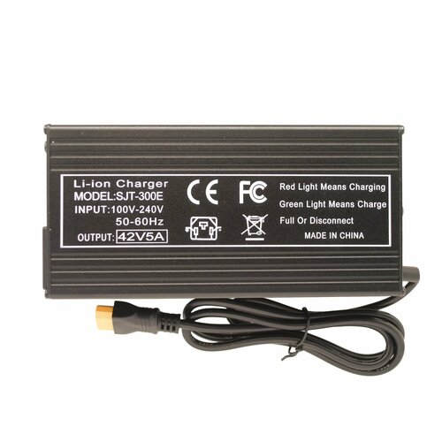 Зарядное устройство 36В 42В Li-Ion 10S ток 5А разъём XT-60M корпус металл 350000₽