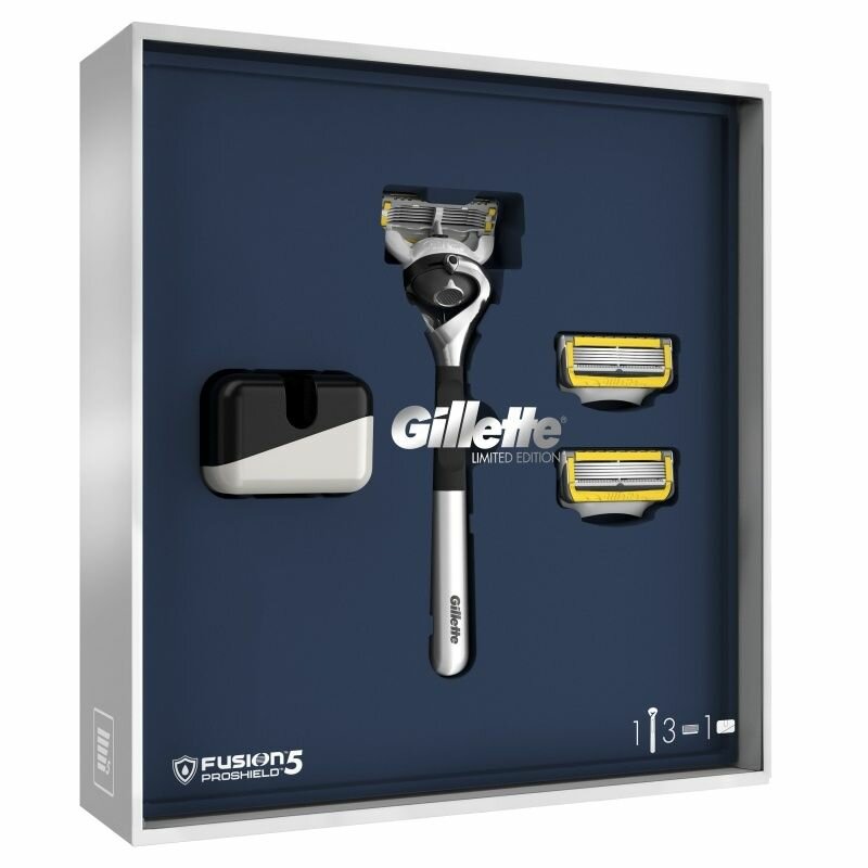 Подарочный набор для мужчин Gillette Fusion ProShield, Бритва, 3 сменных кассет, подставка — фото 1