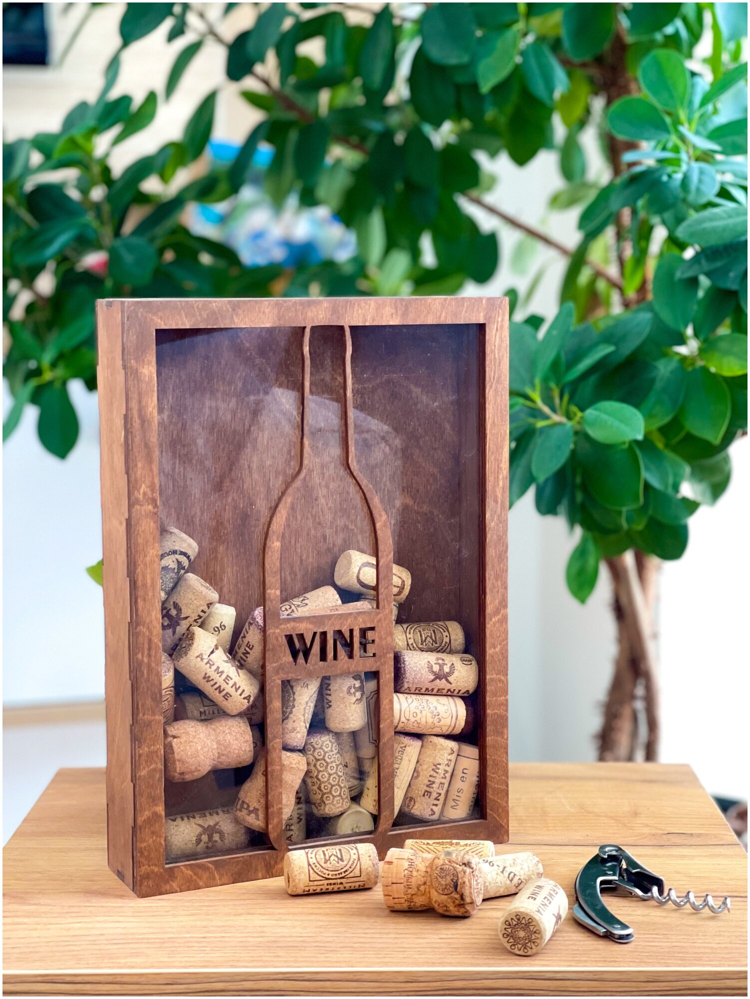 фото Копилка для винных пробок