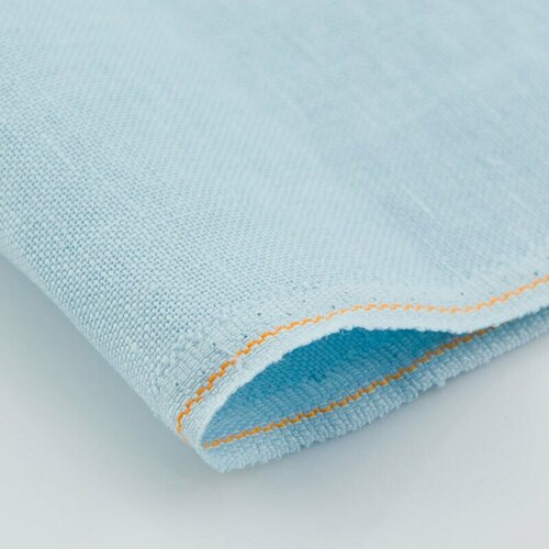 Канва Zweigart Cashel 28ct. 35х25 см. (цвет: 562 голубой лед)