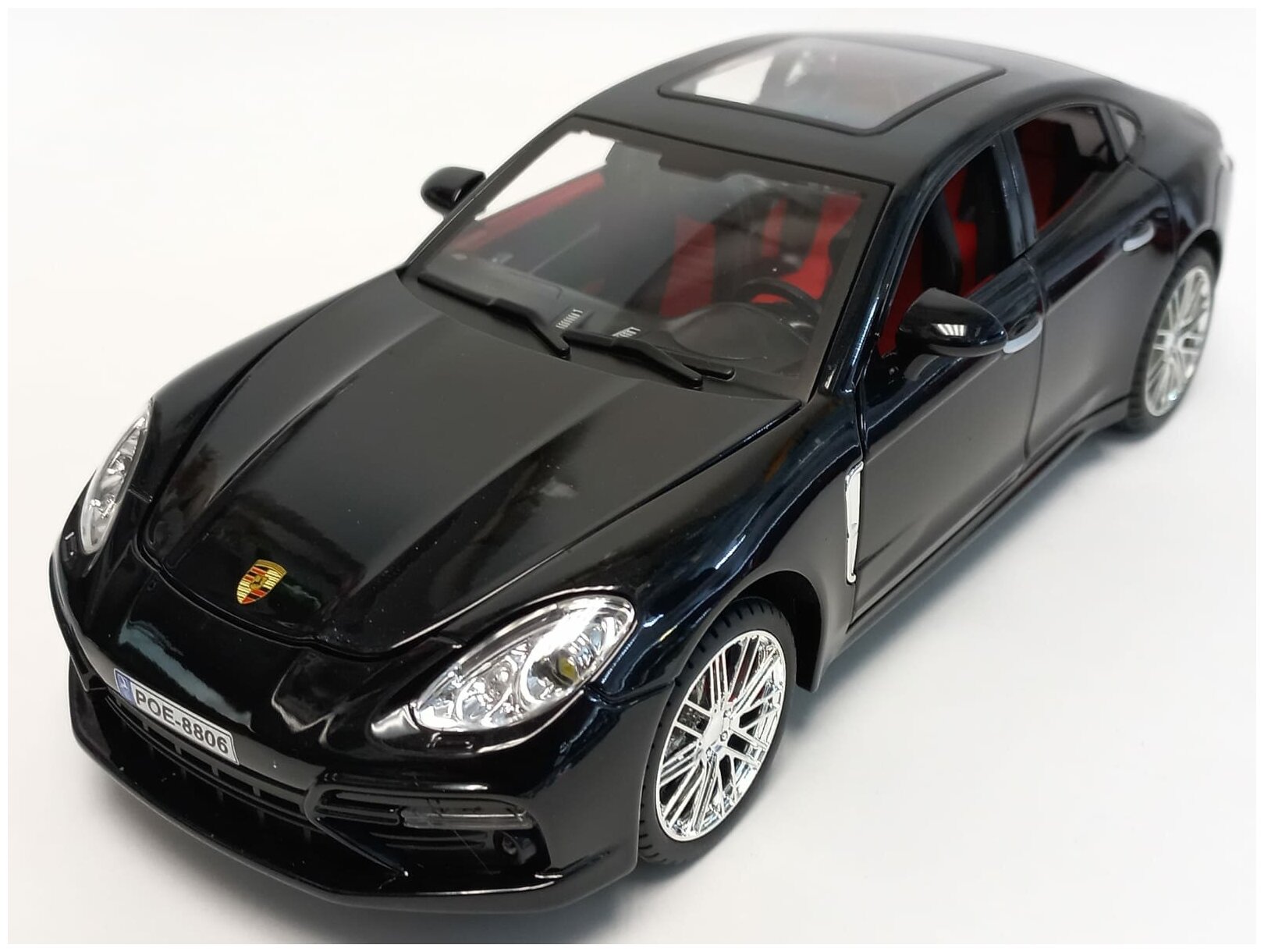 Машинка Porsche Panamera металлическая с клаксоном 1:18 свет, звук
