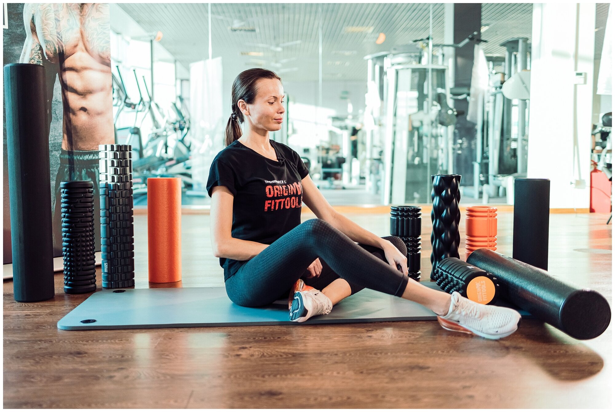 Валик для йоги Original FitTools FT-FFR d=15см ш.:45см оранжевый (FT-FFR-18) - фото №8