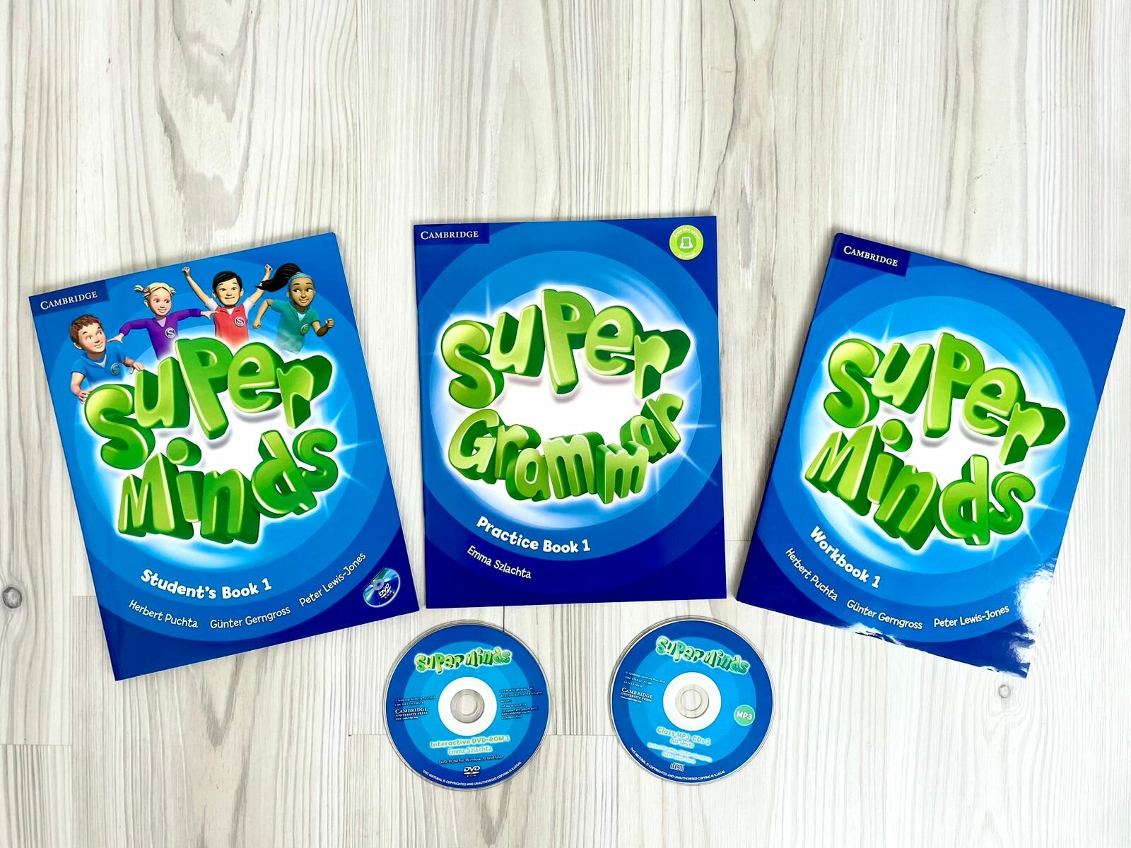 Super Minds 1+Super Grammar 1 Комплект: учебник+рабочая тетрадь+пособие по грамматике+диск