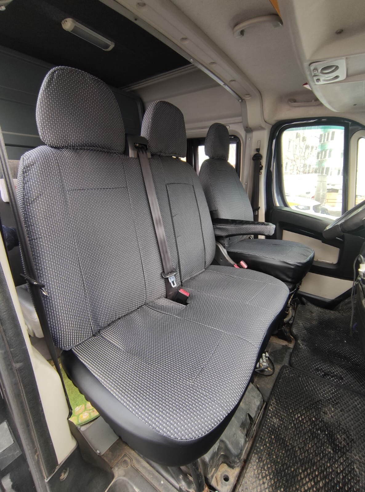 Чехлы на сиденья Ford Transit 2000-2014/Форд Транзит 2000-2014 на 3 места. Жаккард-Экокожа