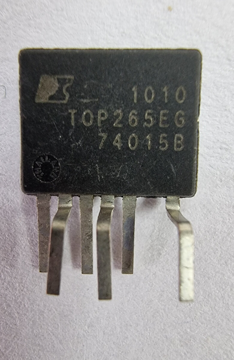 Микросхема TOP265EG
