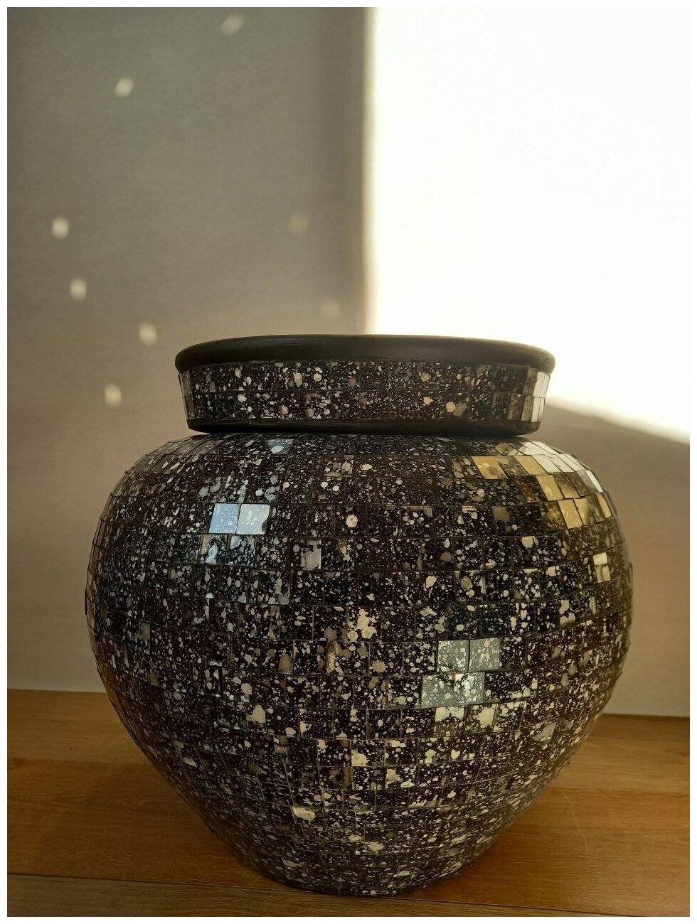 Кашпо для цветов Ручной работы, напольное "Малика" 2 в 1, 45 см, керамика, дизайнерское, покрытое стеклянной мозаикой, черный