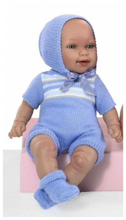 Кукла Vestida de Azul Mico in Blue Hooded Overall (Вестида де Азул Мико в голубом комбинезоне с капюшоном)