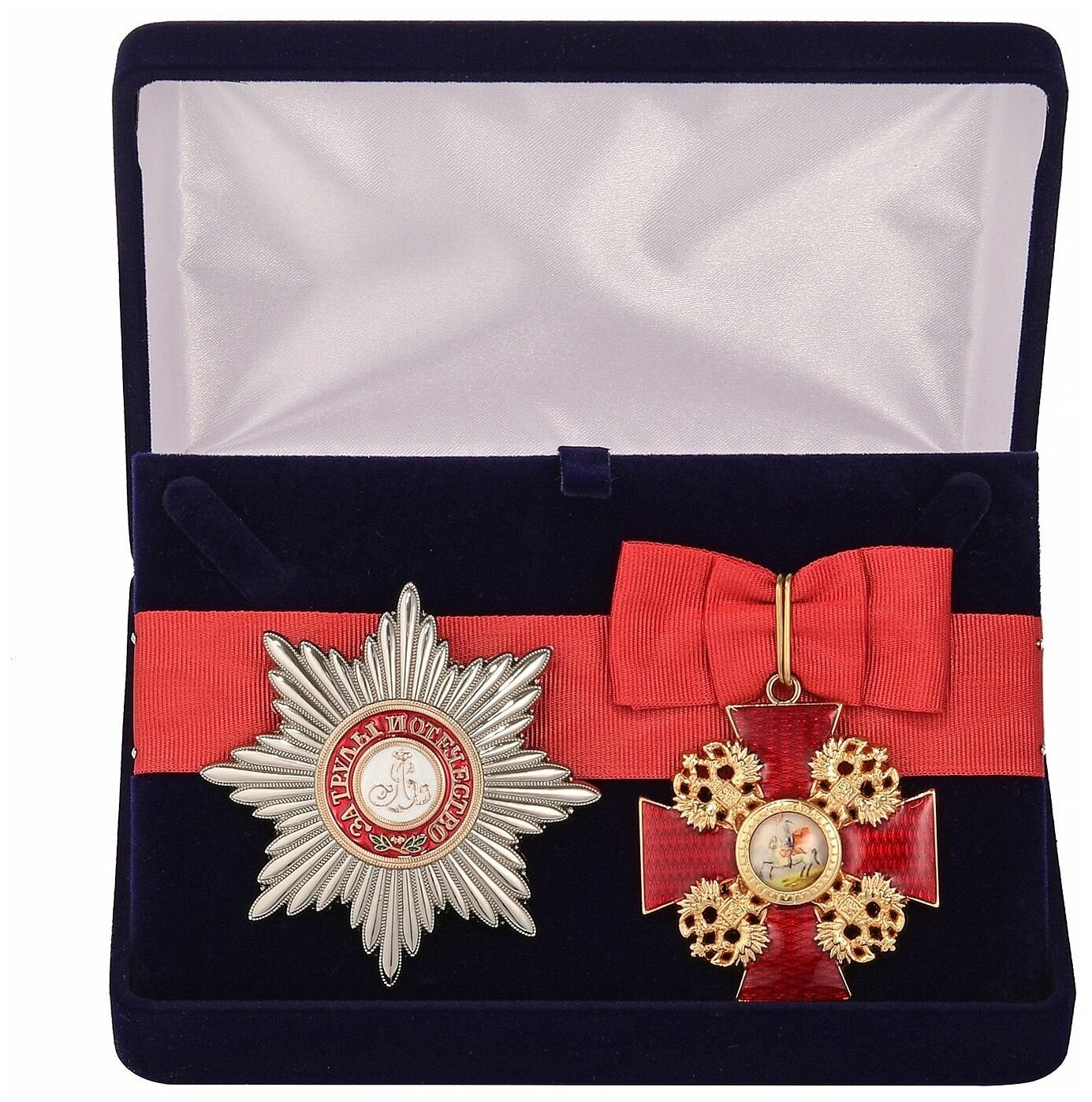 Знак и звезда ордена Святого Александра Невского в подарочном футляре, сувенирные муляжи Царской России