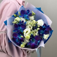 Сборный букет из синих орхидей и белых эустом. Букет AR0403 ALMOND ROSES