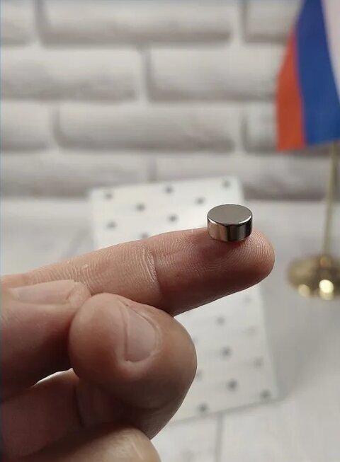 Неодимовый магнит диск 10х5 мм для доски канцелярский 10 штук набор - фотография № 4