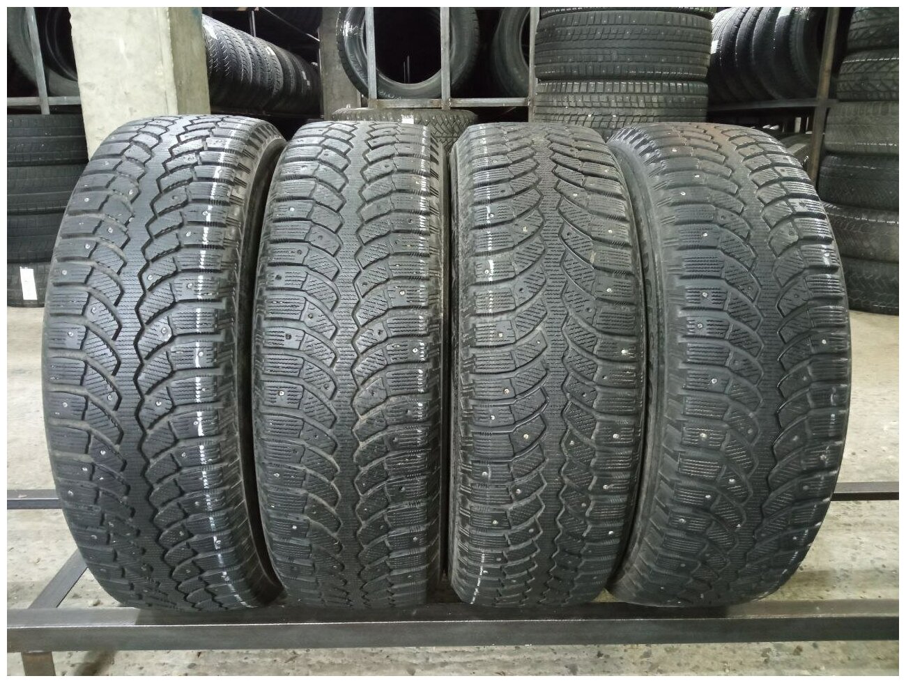 Bridgestone Blizzak Spike 01 225 65 17 БУ Шины 225 65 Зимние