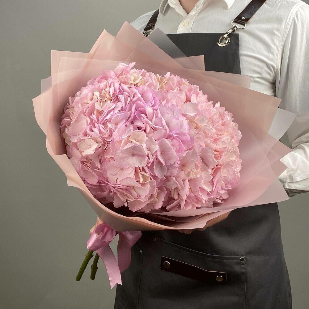 Букет живых цветов "3 розовые воздушные гортензии", цветочный магазин Wow Flora