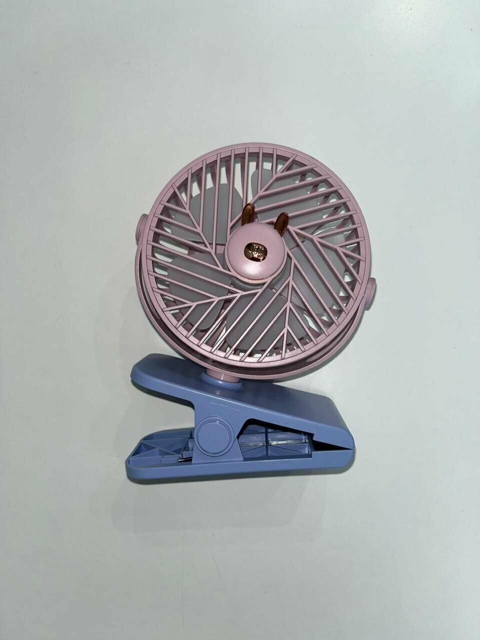 Настольный вентилятор, 3 режима работы, удобная подставка и прищепка 2 в 1 - фотография № 5