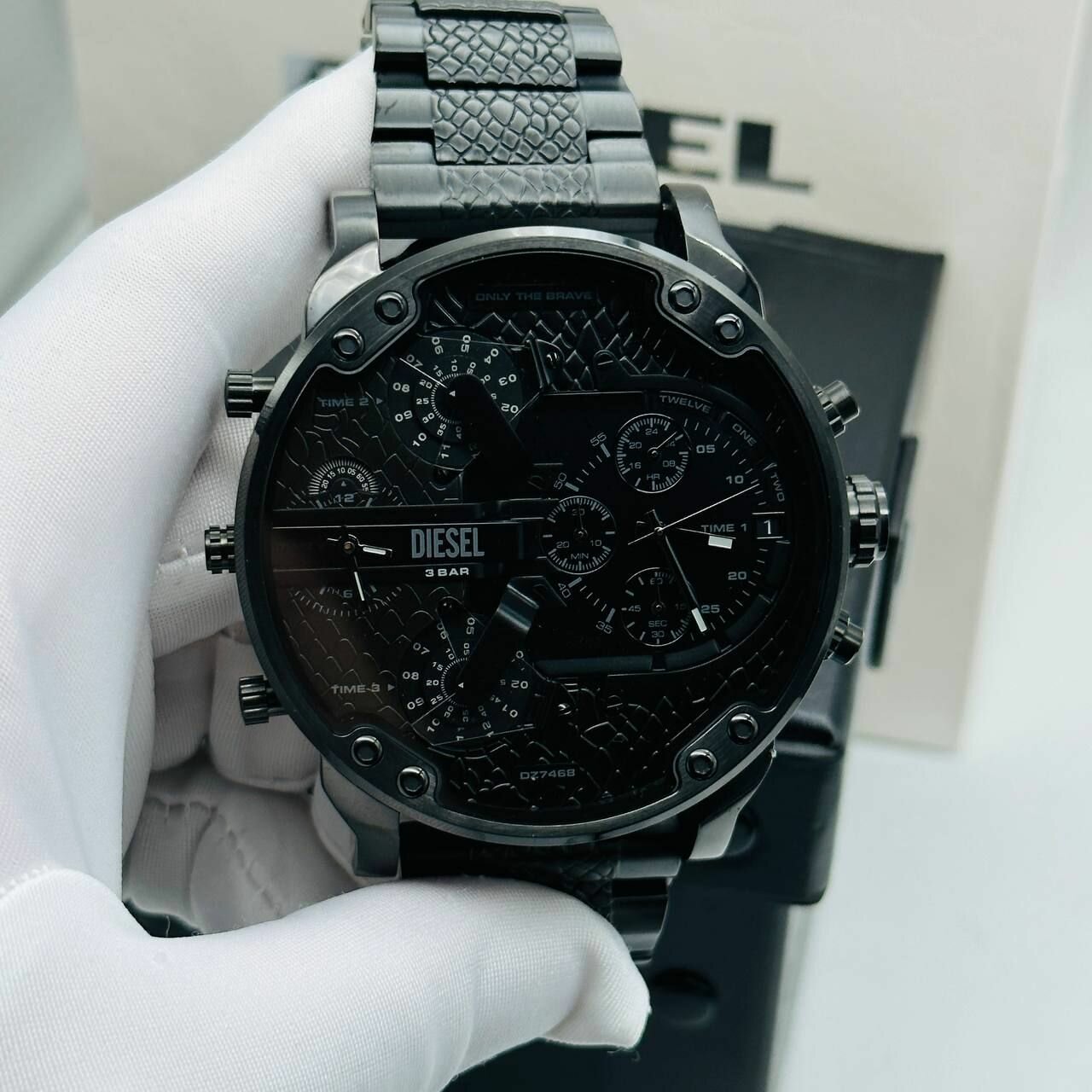 Наручные часы DIESEL