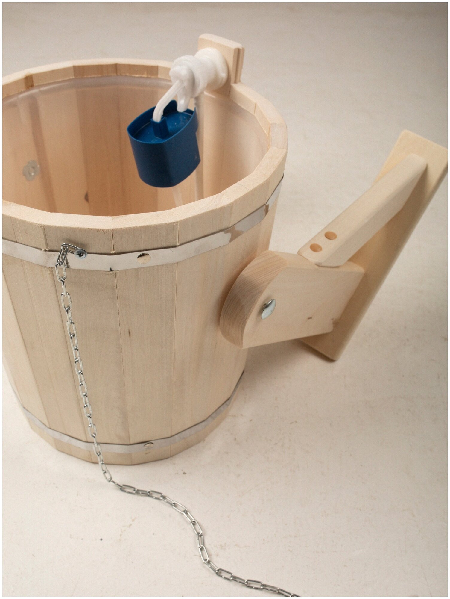 Обливное устройство для бани и сауны 9л, из липы, с пластиковой вставкой - фотография № 6