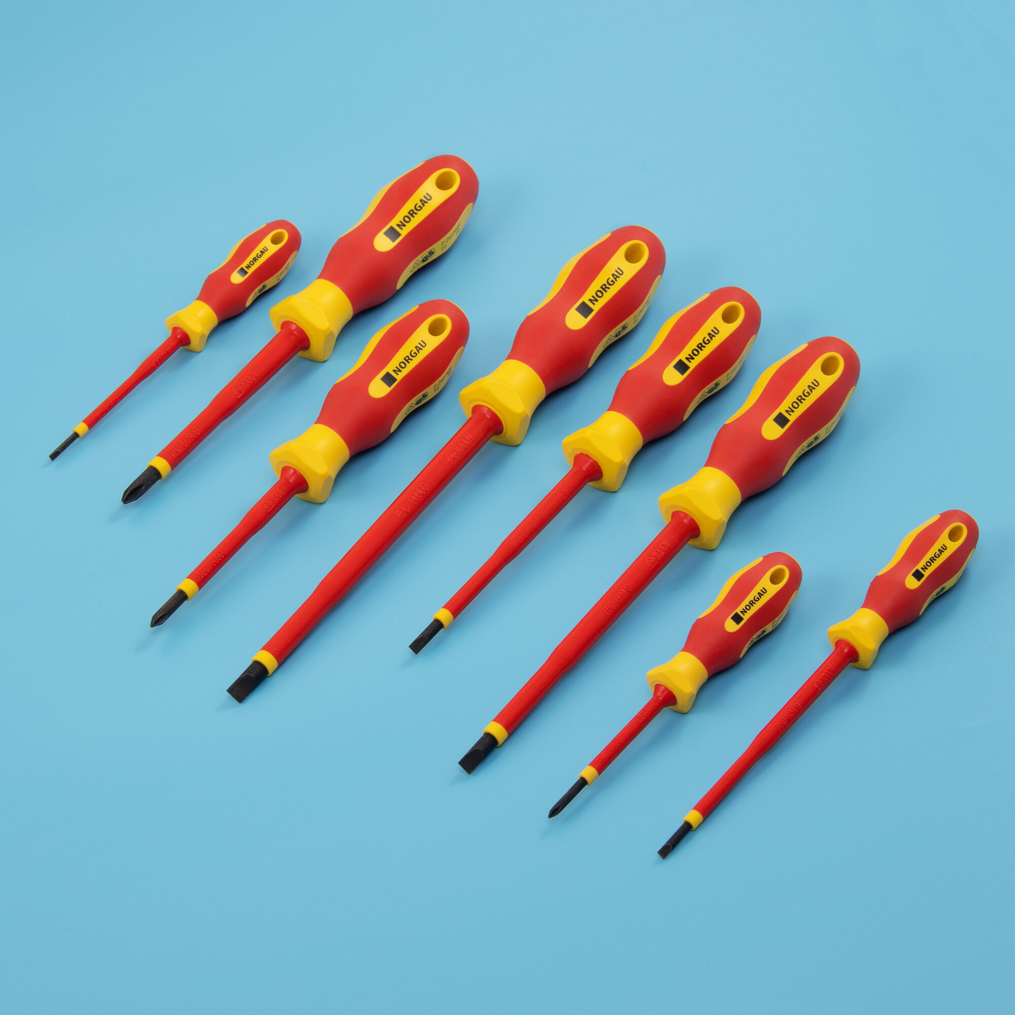 Набор диэлектрических отверток NORGAU Industrial SL+PH из SVCM+ стали с двухкомпонентной рукояткой и магнитным жалом, 1000 V, 8 штук