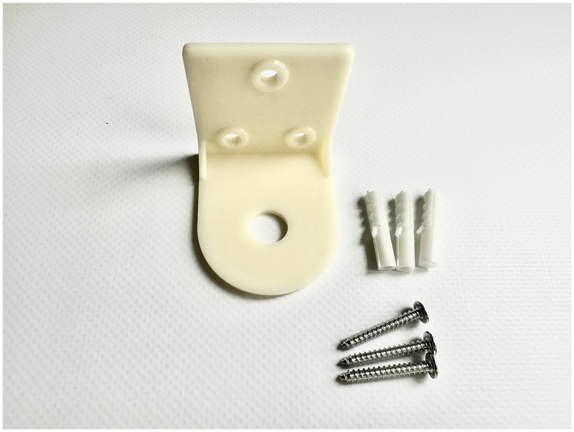 фото Кронштейн для крана чистой воды