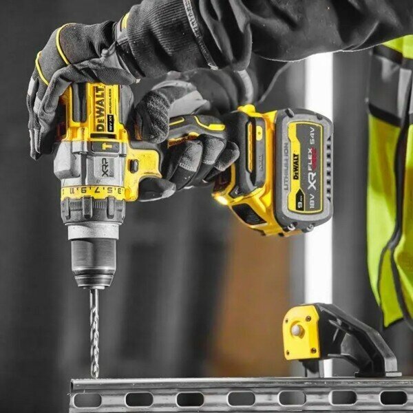 Аккумуляторная дрель-шуруповерт DeWALT DCD999X1 - фотография № 5