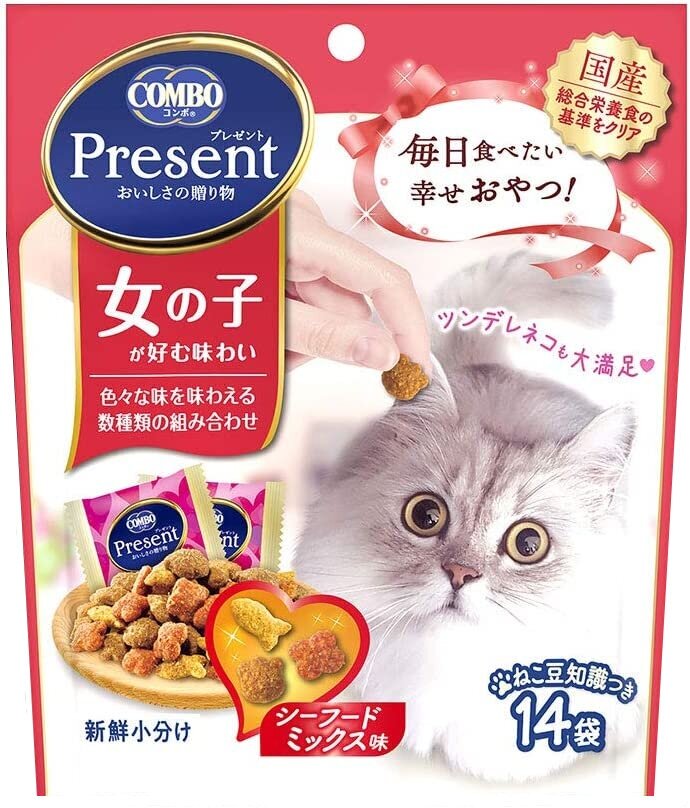 Лакомство для кошек Japan Premium Pet, хрустящий корм PRESENT для избалованных кошек на основе тихоокеанских морепродуктов, 42 г - фотография № 1