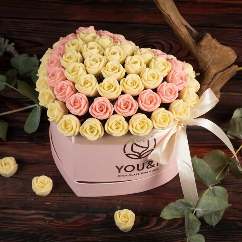 55 шоколадных роз в коробке Сердце You&i / Бельгийский шоколад / сладкий бокс - фотография № 4