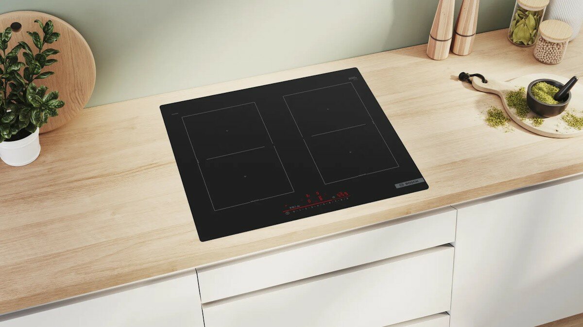 Обзор: Электрическая варочная поверхность Bosch PVQ61RHB1E, стеклокерамическая, 4 индукционные конфорки