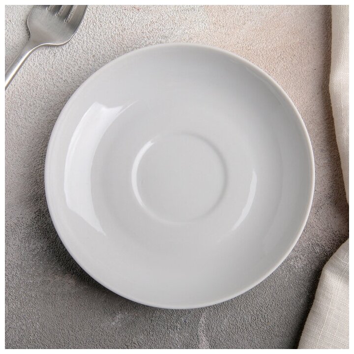 Дулевский фарфор Блюдце фарфоровое «Белая», d=14 см, цвет белый