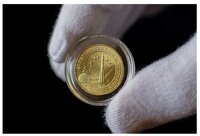 Памятная монета 10 рублей в капсуле. 50 лет первого полета человека в космос, Россия, 2011 г. в. Монета в состоянии UNC (из мешка)