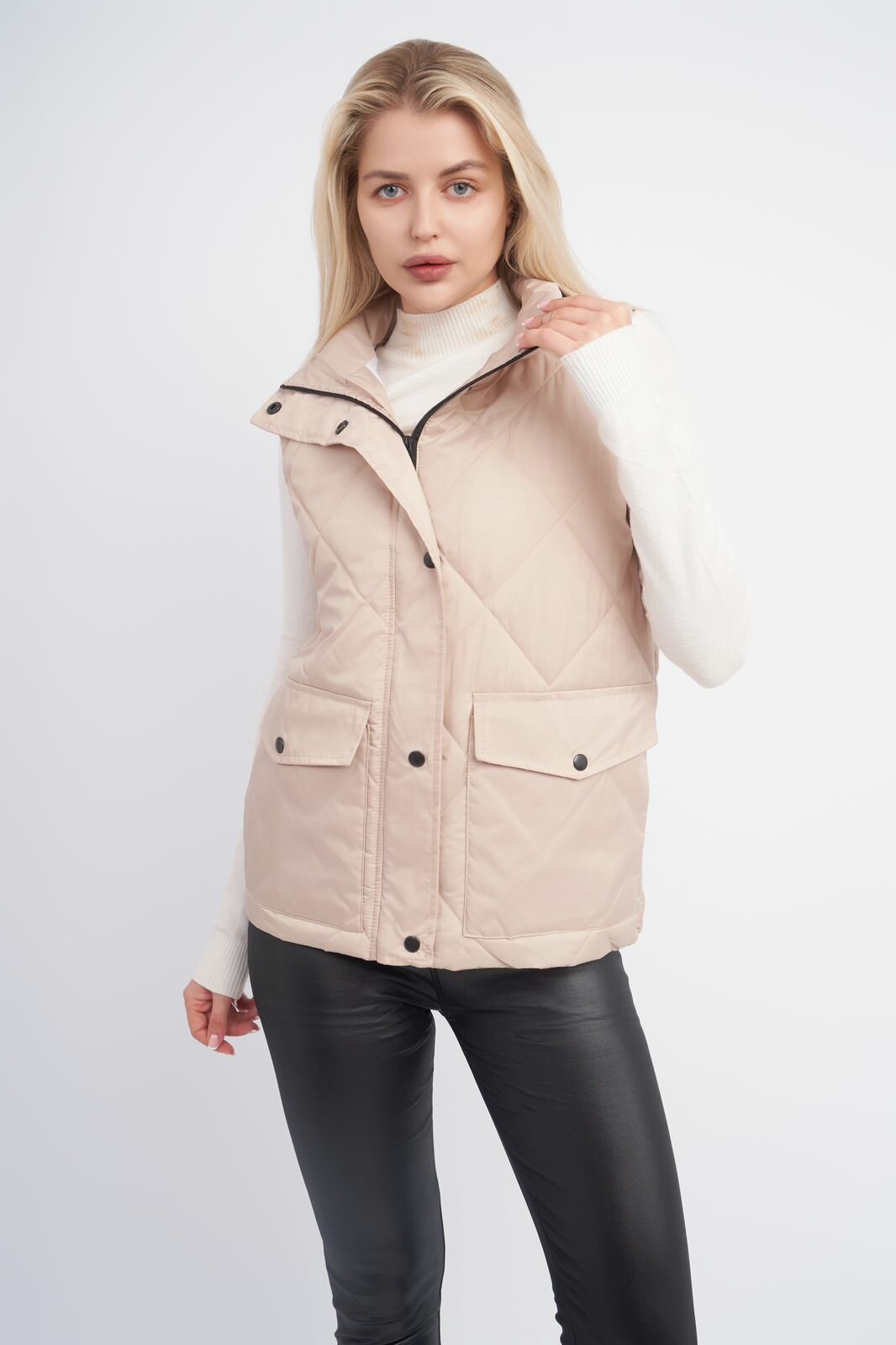 Жилет H&T Collection, размер 44, бежевый