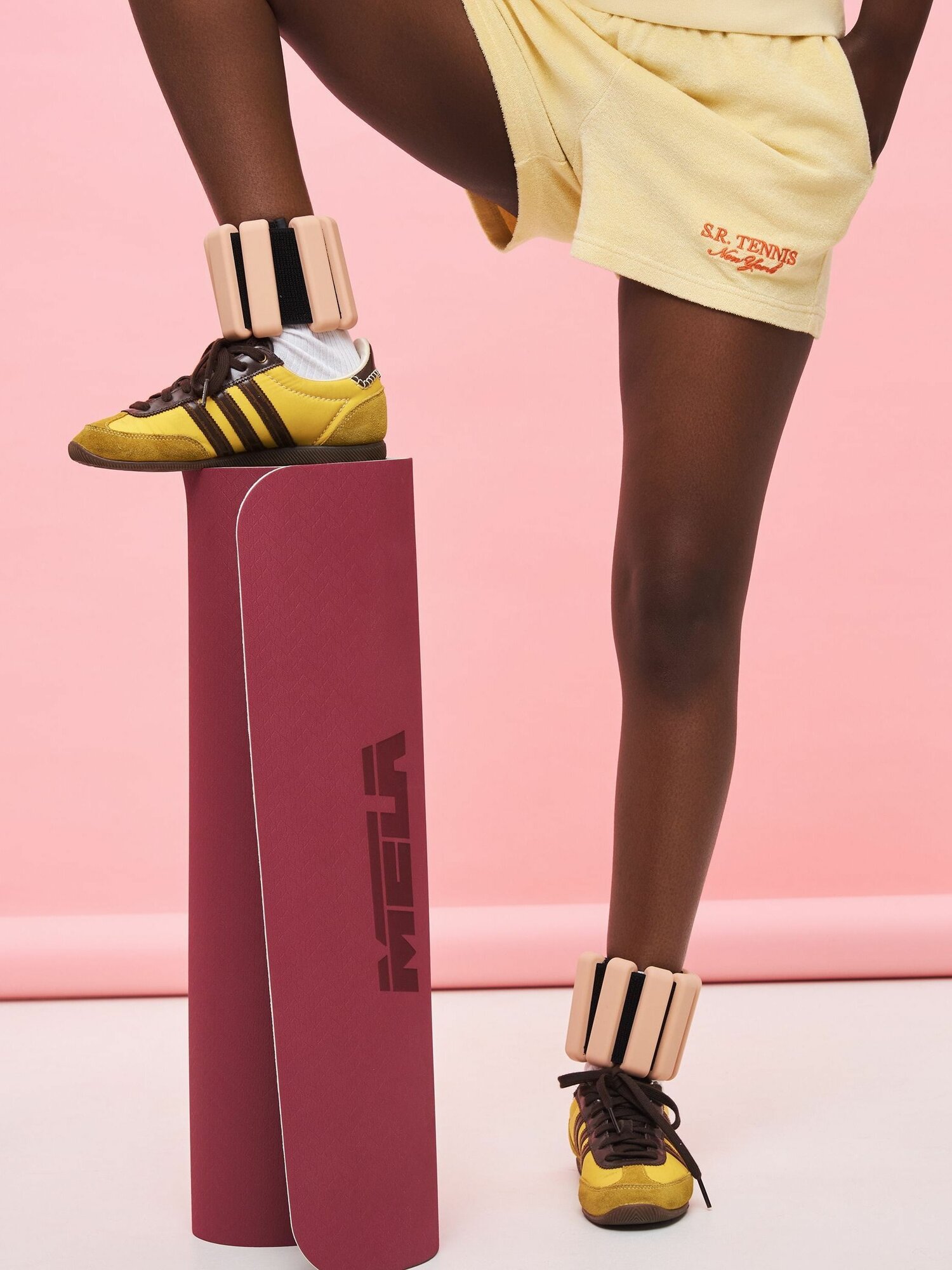 Нескользящий коврик для занятий спортом, йогой и фитнесом — фото 1