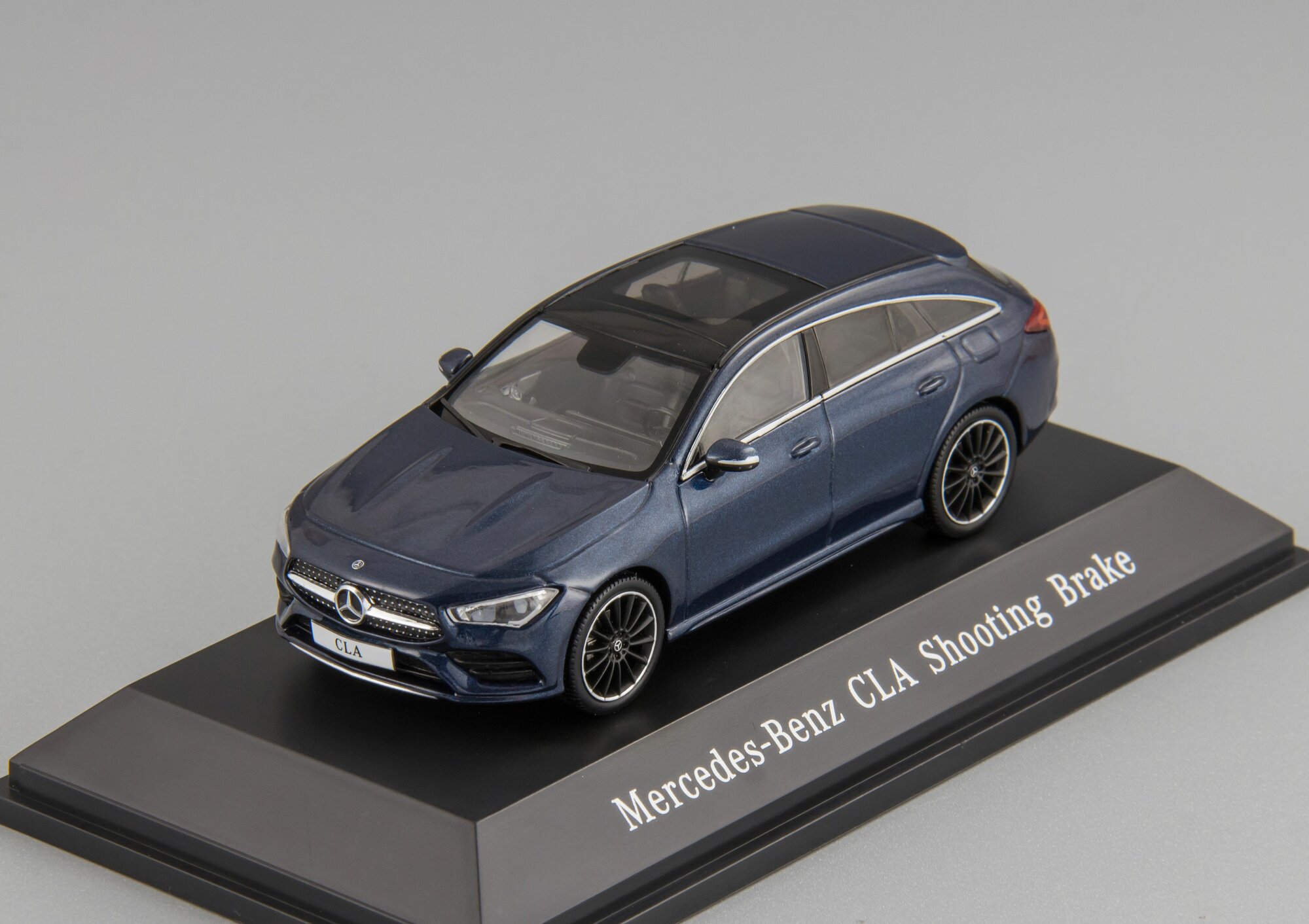 1:43 Mercedes-Benz CLA Shooting Brake (C118) - 2019, Коллекционная масштабная модель от Spark