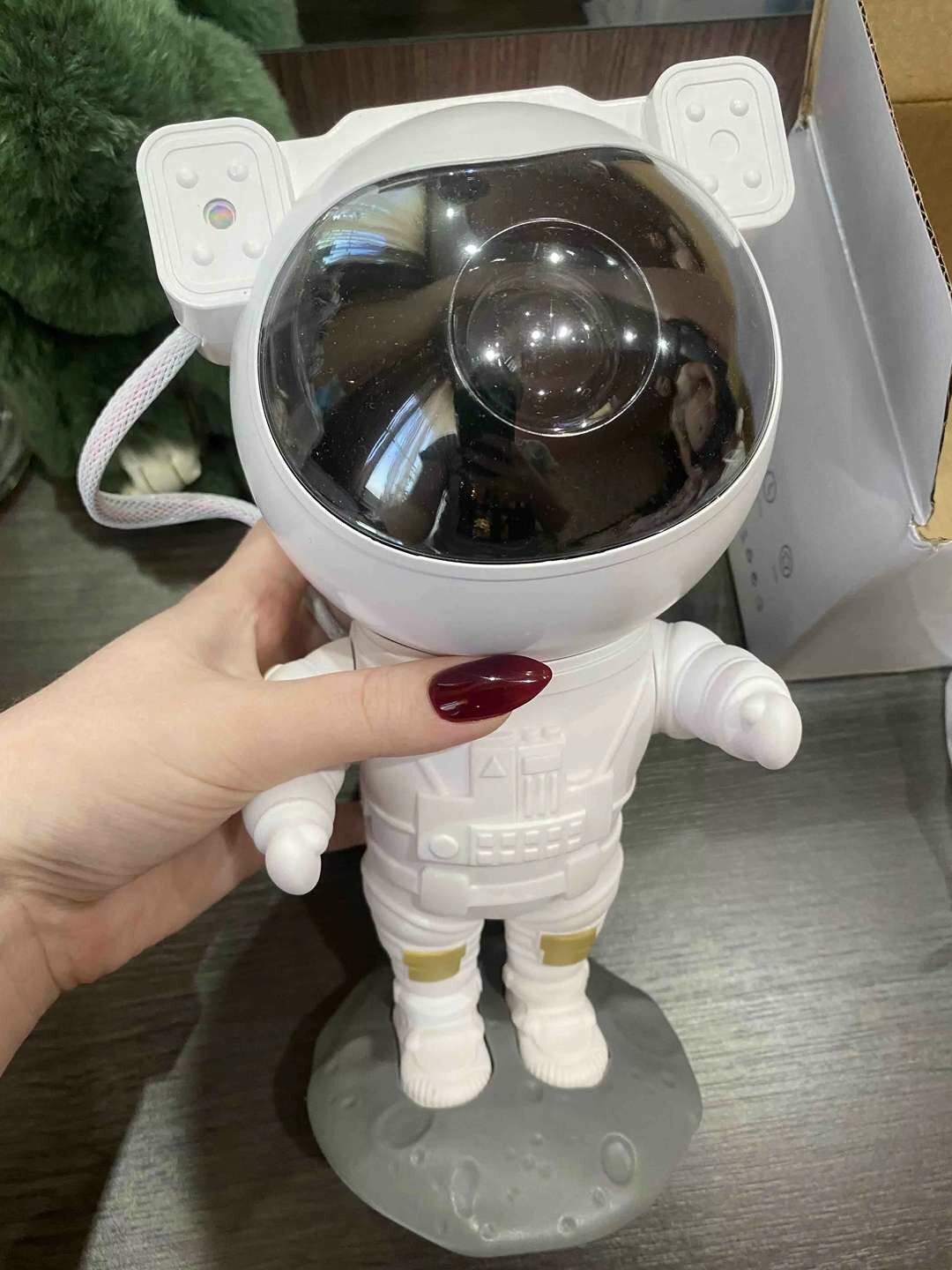 Ночник-проектор детский "Звездное небо" Космонавт, на кровать, USB, с пультом, Bluetooth