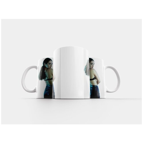 фото Кружка "девушки со спины, девушка, вид со спины" 320 мл lotsprints