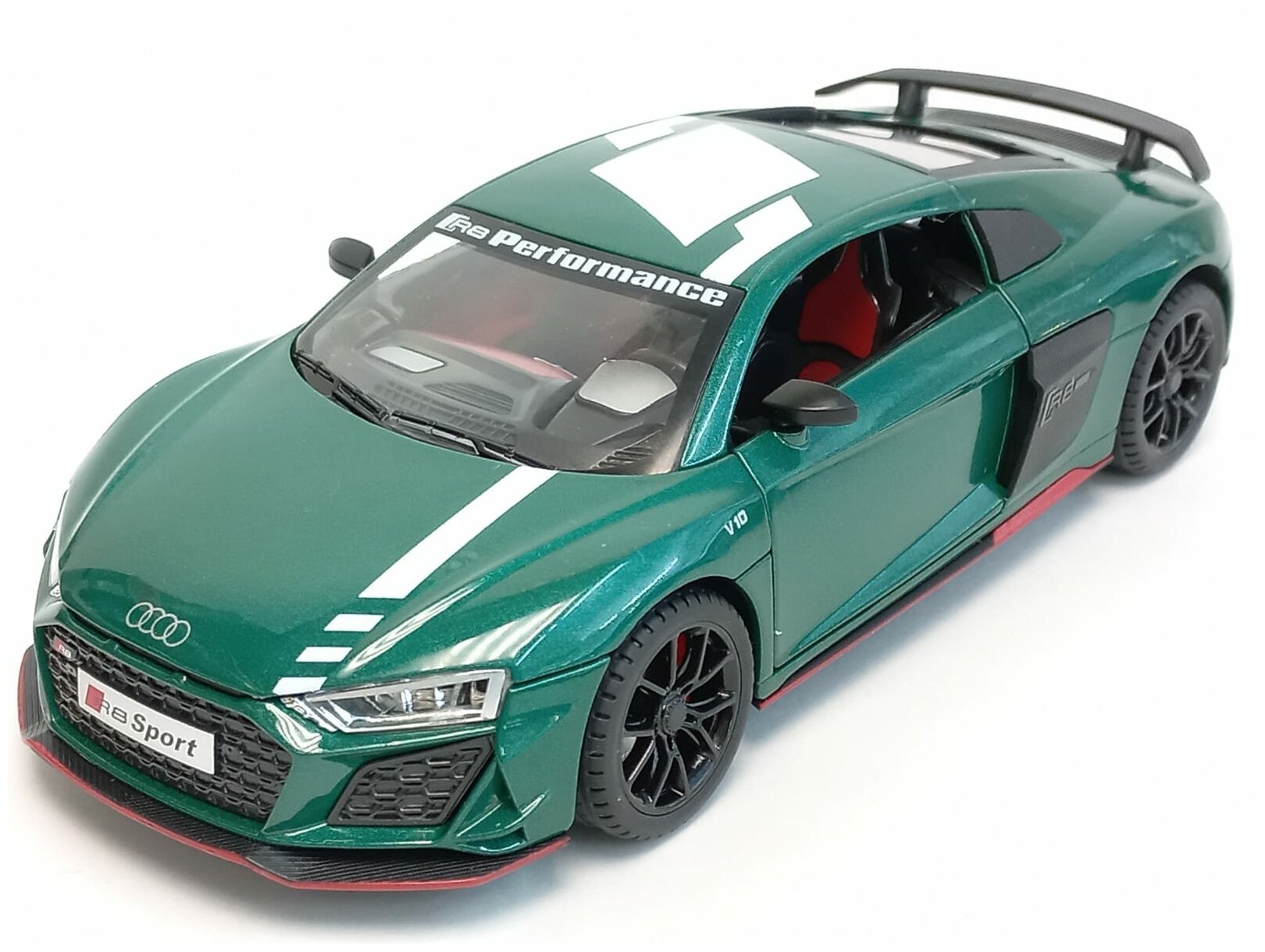   Audi R8  1:24    