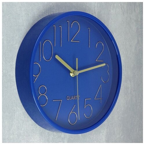 фото Часы настенные кнр "классика", синий металлик, d 22,5 см qwen