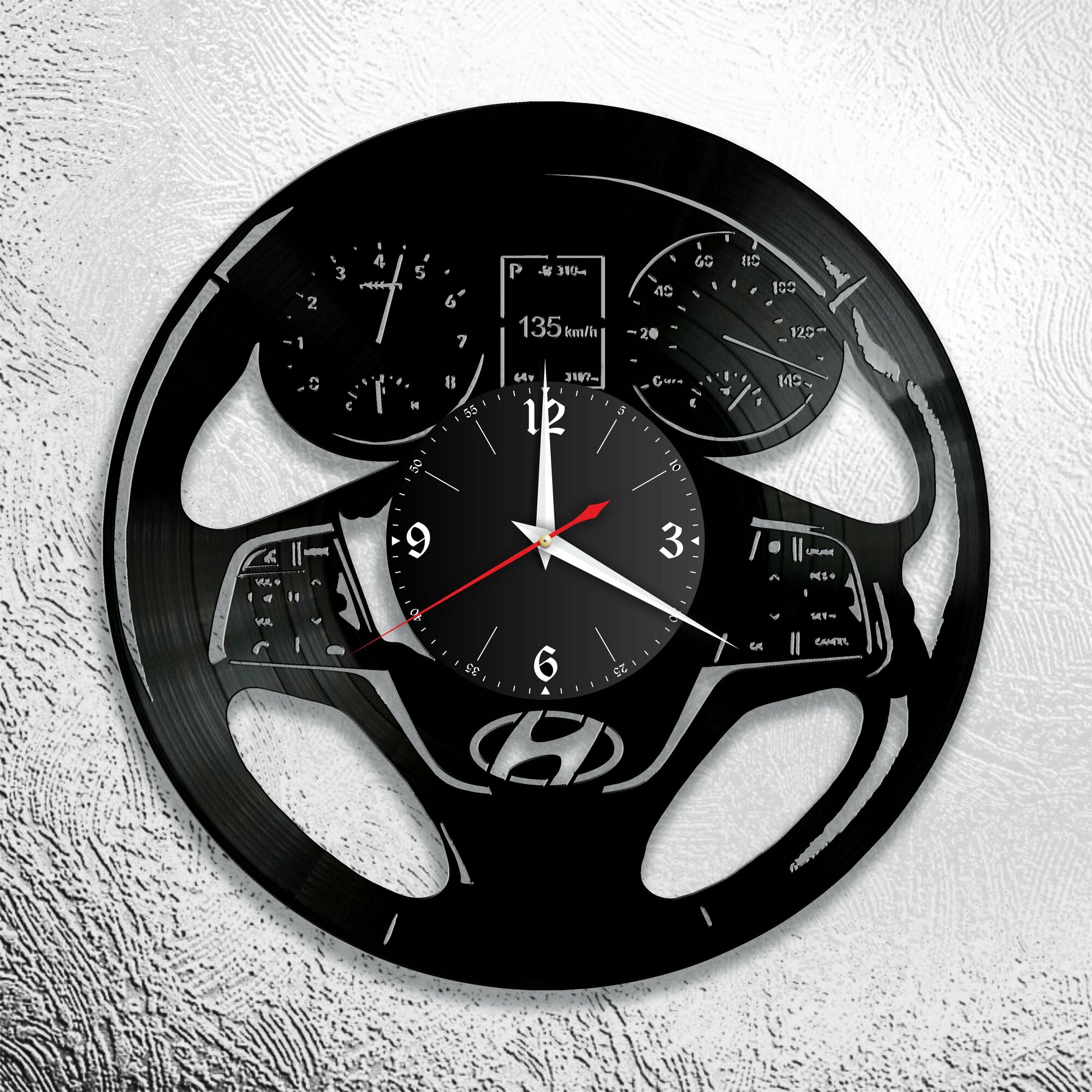 Настенные часы из виниловой пластинки с изображением приборной панели Hyundai