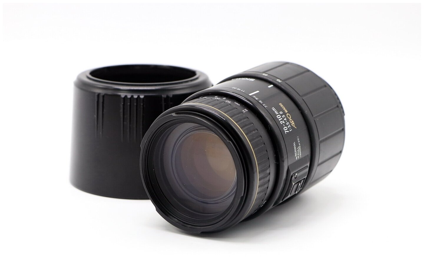 Sigma AF 70-210mm f/3.5-4.5 APO Macro for Nikon