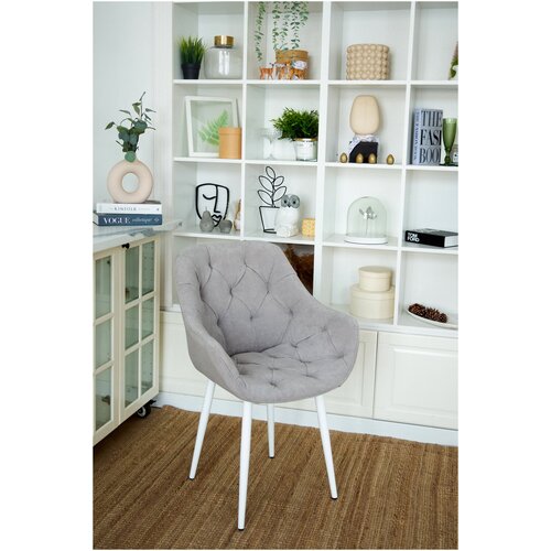 Стул мягкий Саваж на белых ножках