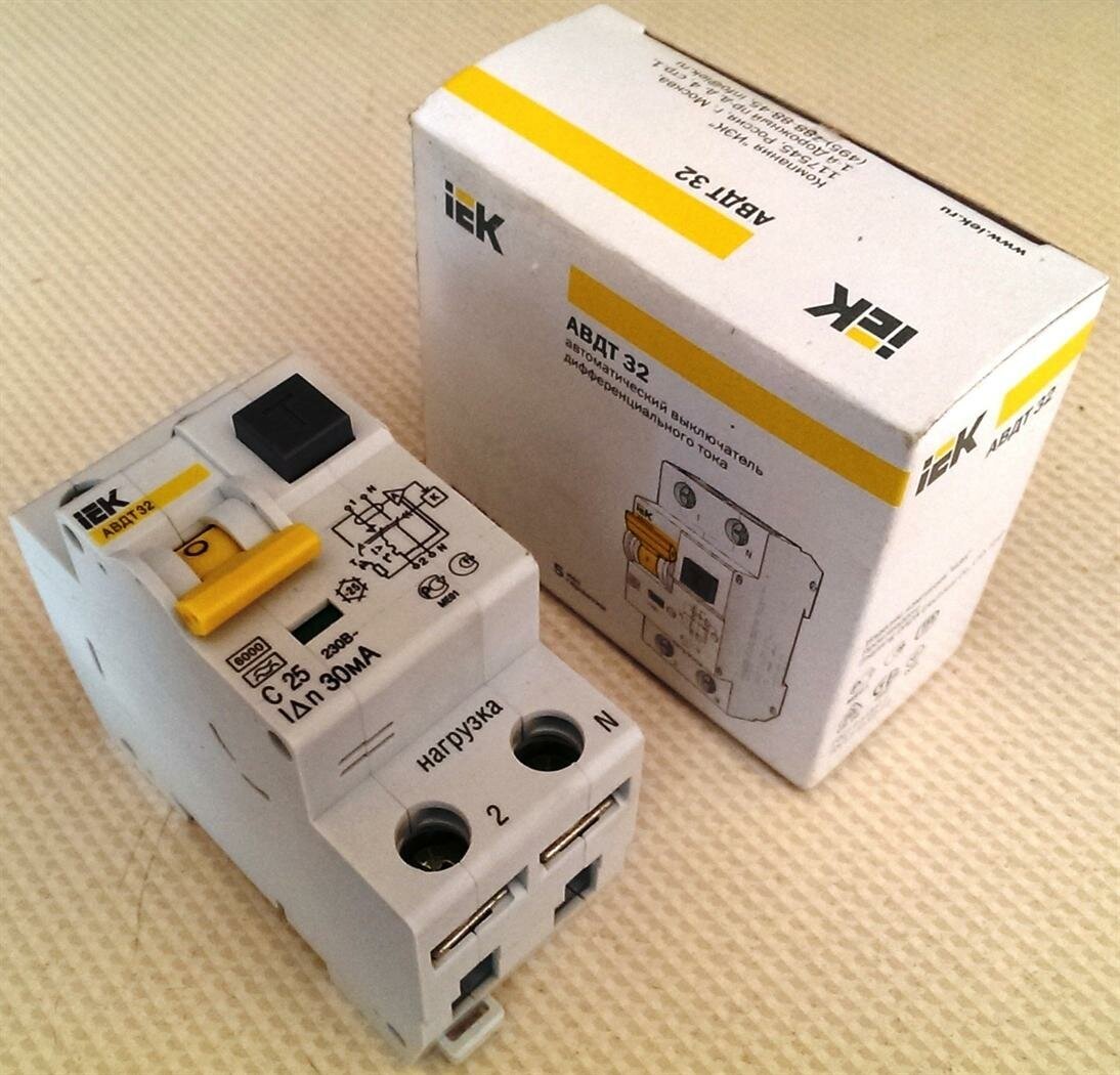 MAD22-5-010-C-30 Автоматический выключатель дифференциального тока однополюсный + нейтраль C10 А 30 мА (тип A, 6 кА) IEK - фото №17