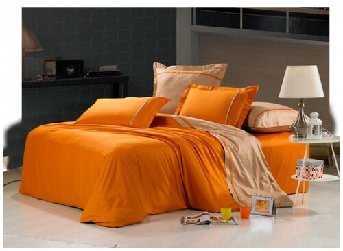 Семейное однотонное постельное белье сатин оранжевое с бежевым