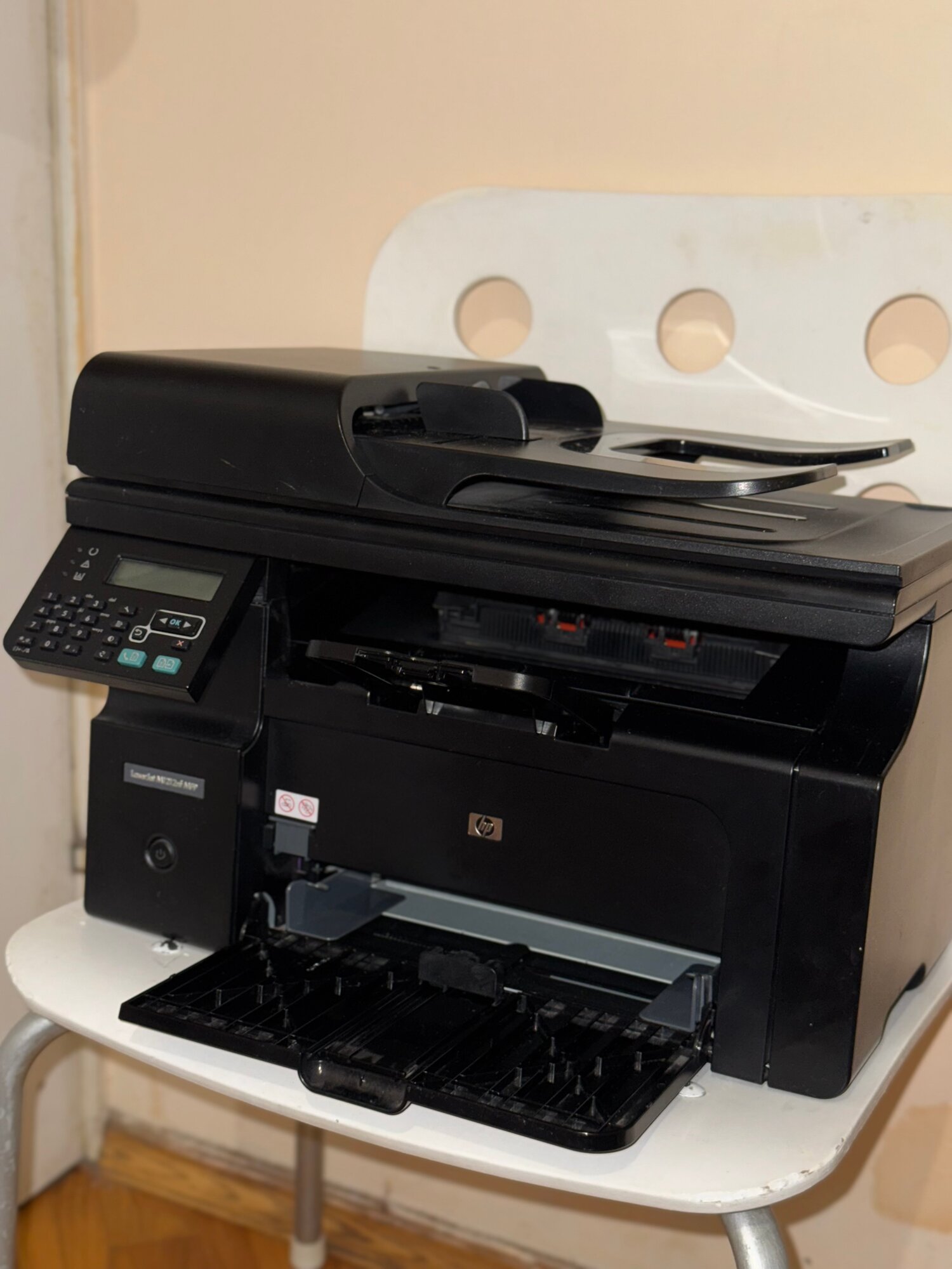 МФУ HP LaserJet M1212nf