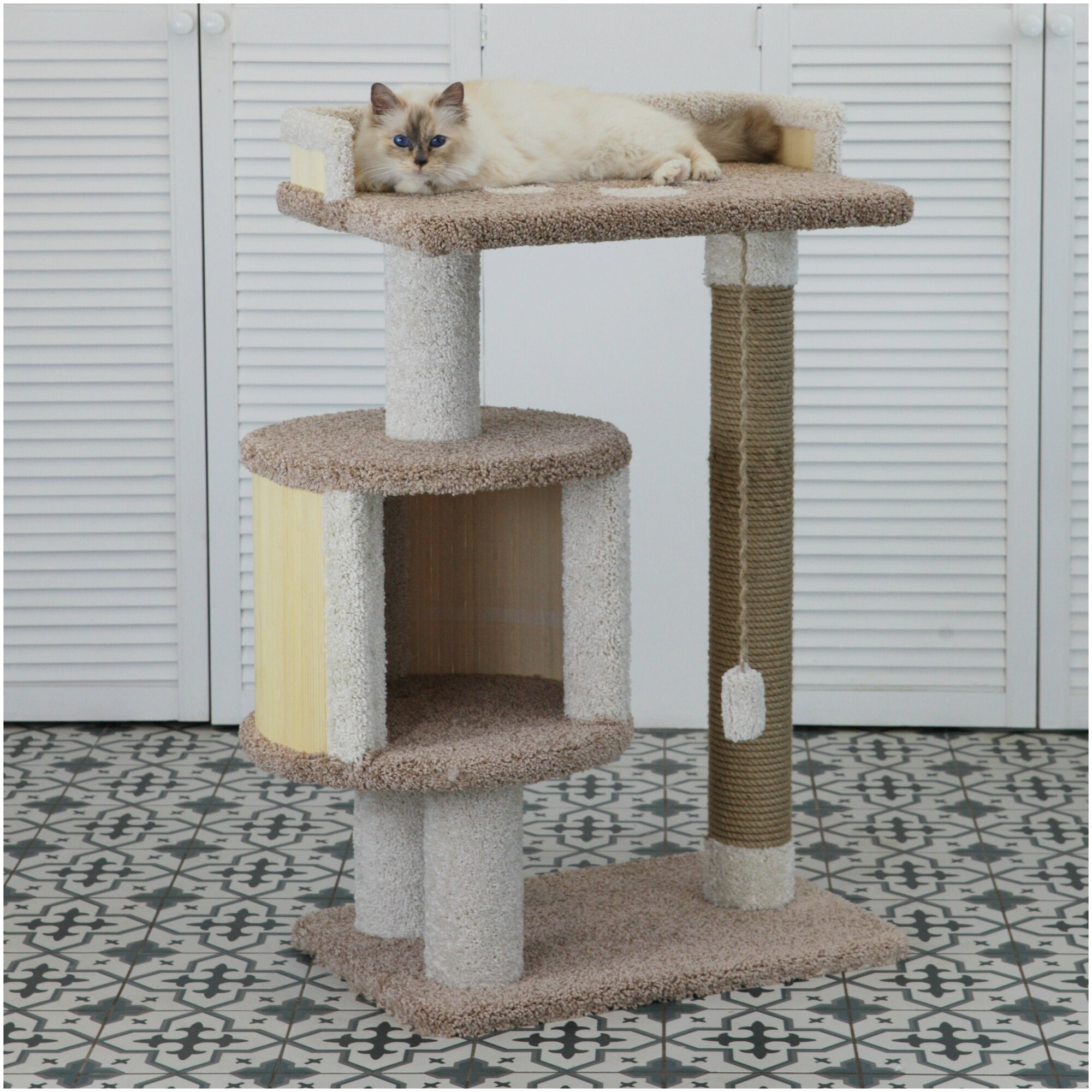 Домик для кошки Котомастер "Барни" высота 100см, капучино/ваниль - фотография № 4