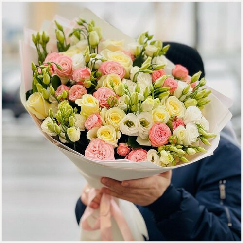 Изображение товара Авторский букет. Пионовидные розы. Эустома. Розы. Rybe-flowers.