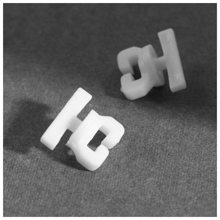 фото Стопор винтовой «Бабочка», 2 шт, цвет белый