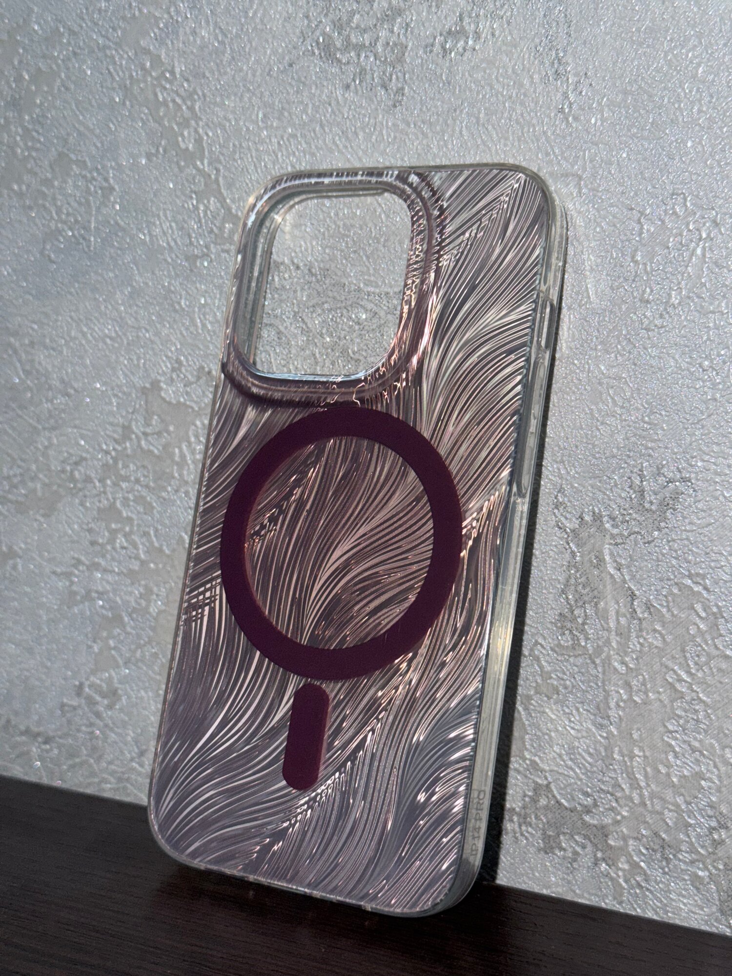 Чехол для iPhone 14 pro с Magsafe. Бордовый с узорами. Apple iPhone 14 Pro case. — фото 1