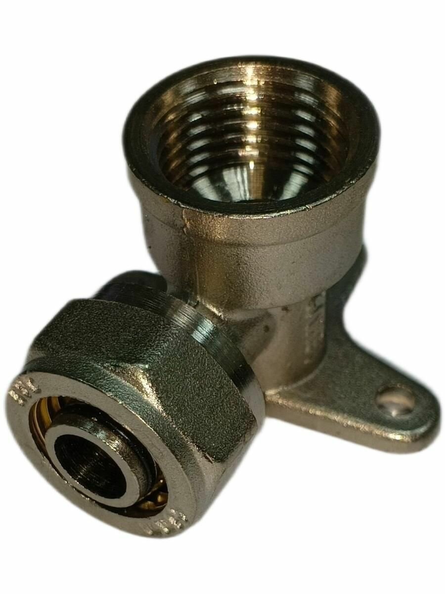 Водорозетка для м/п 16х1/2" вн р