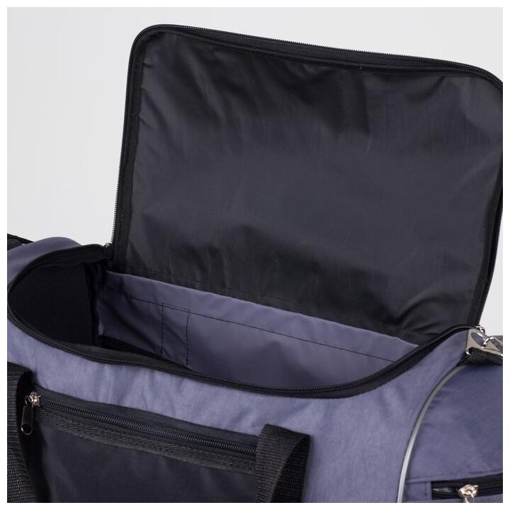 Сумка спортивная на молнии с подкладкой, 3 наружных кармана, цвет черный/серый./В упаковке шт: 1